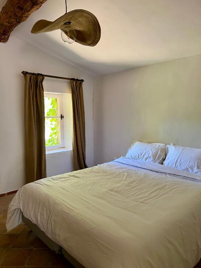 Charmant Appartement Independant Au Sein D'Un Mas Provencal โอปส์ ภายนอก รูปภาพ